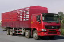 豪泺仓栅式运输车 多功能转运解决方案